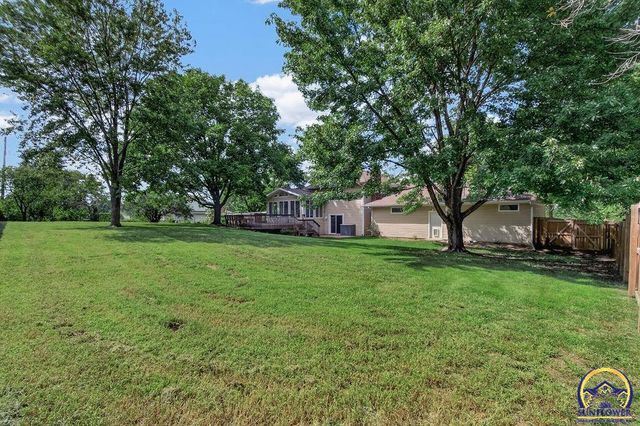 3539 NW 45th Ct, Topeka, KS 66618