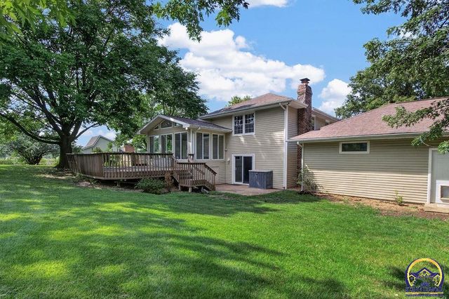 3539 NW 45th Ct, Topeka, KS 66618