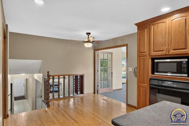 3539 NW 45th Ct, Topeka, KS 66618