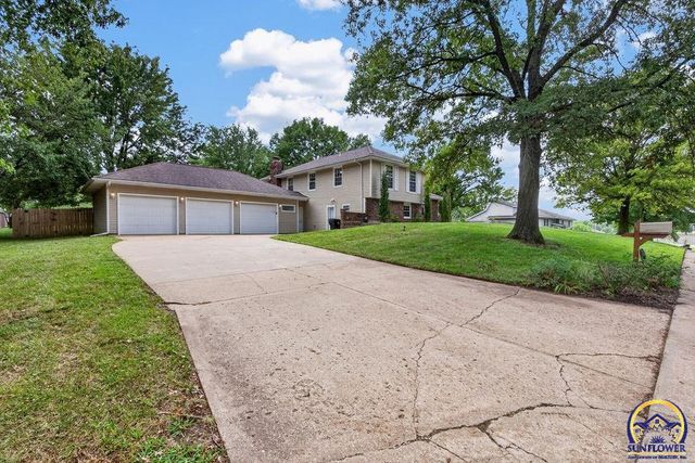 3539 NW 45th Ct, Topeka, KS 66618
