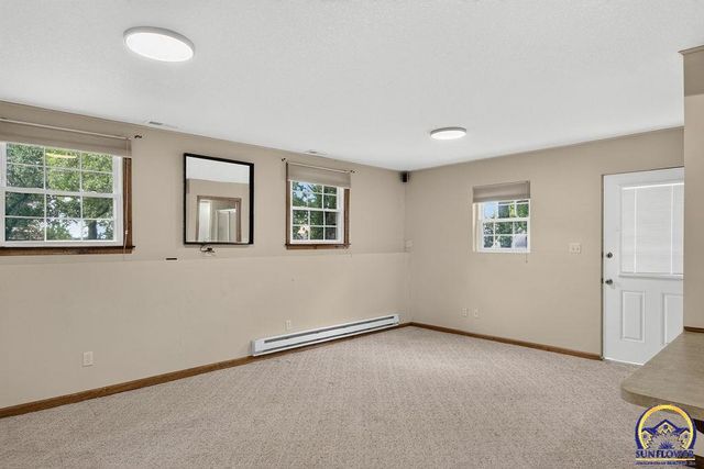 3539 NW 45th Ct, Topeka, KS 66618