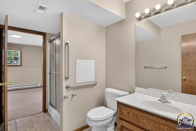 3539 NW 45th Ct, Topeka, KS 66618