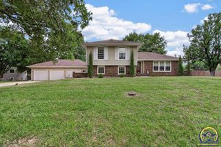 3539 NW 45th Ct, Topeka, KS 66618