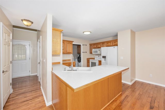 1588 Gander Hill Drive, Holt, MI 48842