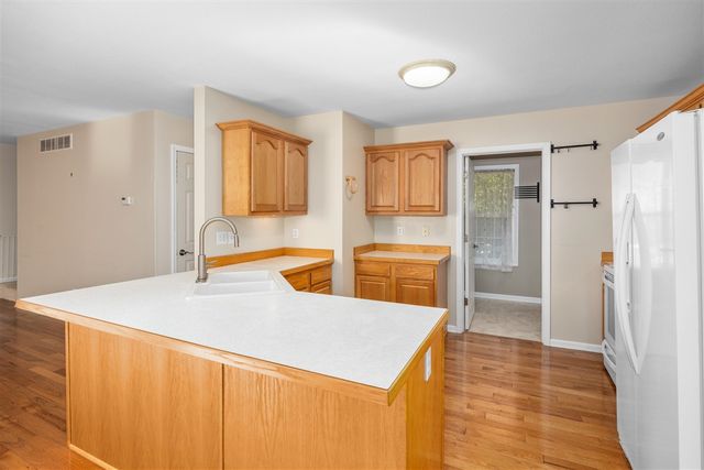 1588 Gander Hill Drive, Holt, MI 48842