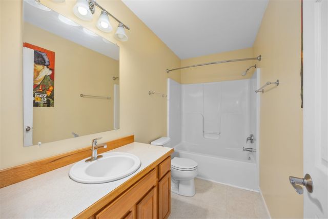 1588 Gander Hill Drive, Holt, MI 48842