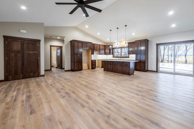 W24362 Fairway DRIVE, Trempealeau, WI 54661