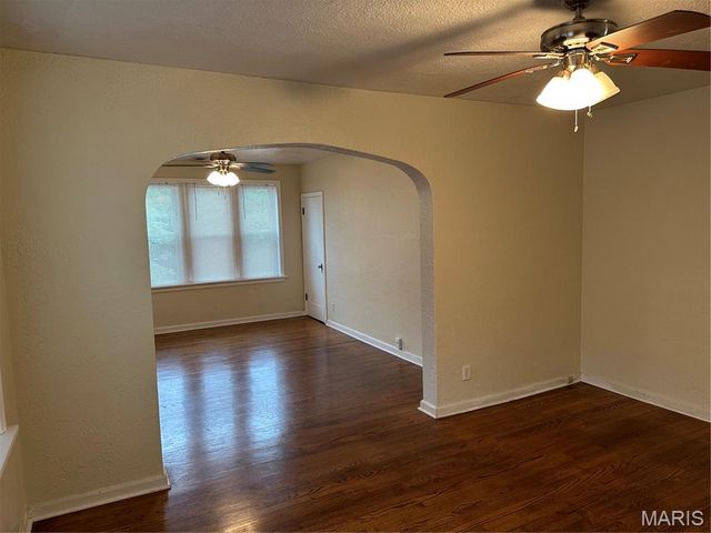 5008 Oleatha Avenue, St Louis, MO 63139