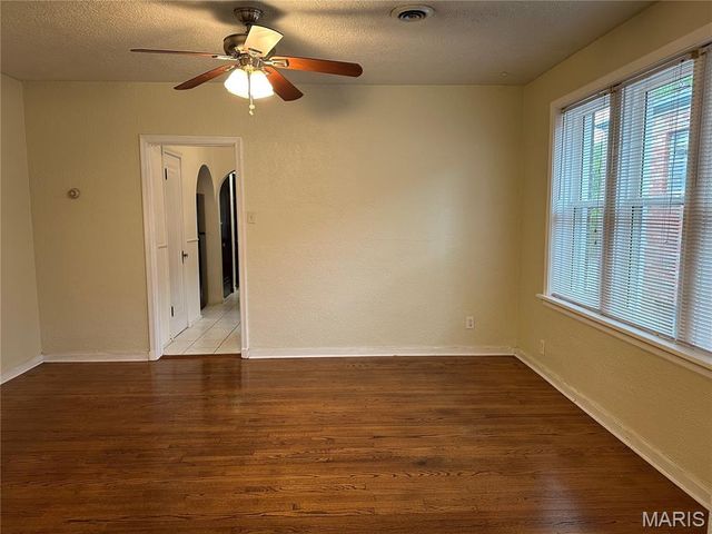 5008 Oleatha Avenue, St Louis, MO 63139