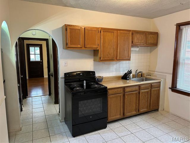 5008 Oleatha Avenue, St Louis, MO 63139