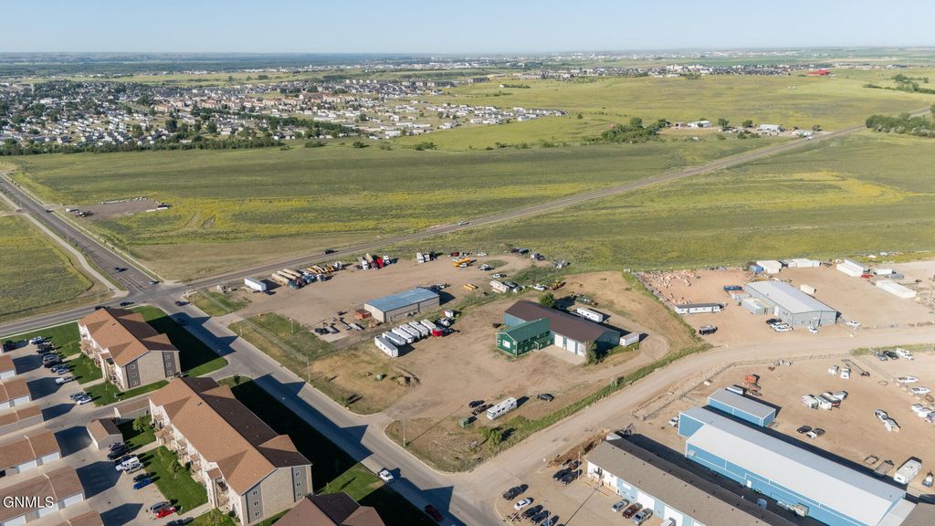 4319 16th Avenue W, Williston, ND 58801 photo 27