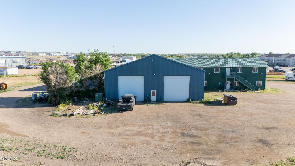 4319 16th Avenue W, Williston, ND 58801 photo 3
