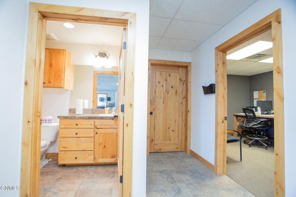 4319 16th Avenue W, Williston, ND 58801 photo 7