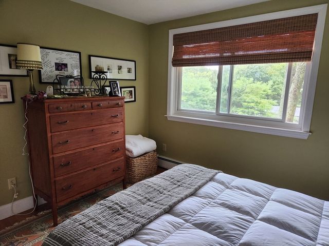 10 Howard Ave, Bourne, MA 02553