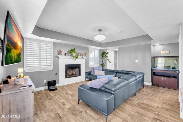 427 Winter Spring Place, El Paso, TX 79928