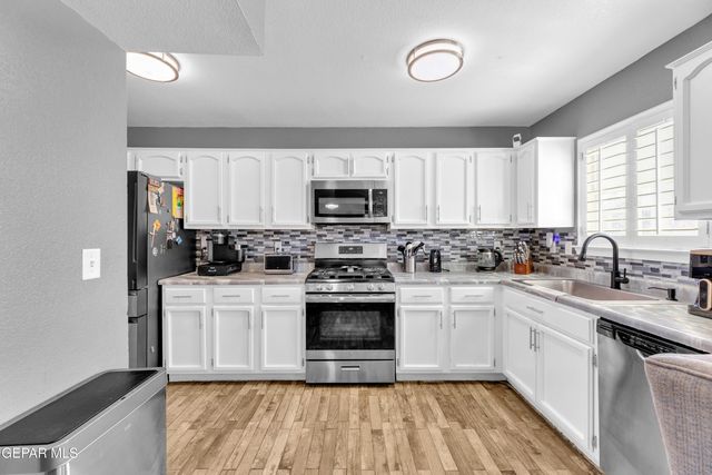 427 Winter Spring Place, El Paso, TX 79928