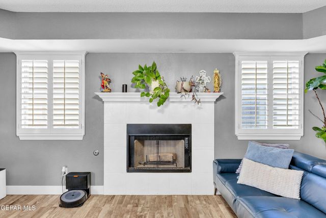 427 Winter Spring Place, El Paso, TX 79928