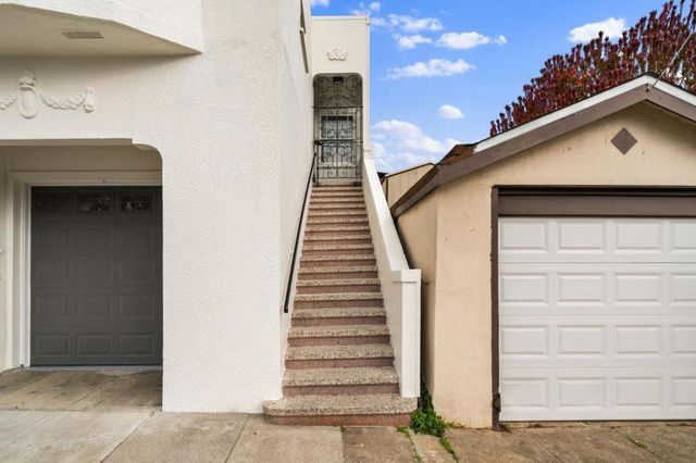 207 Edinburgh Street, San Francisco, CA 94112