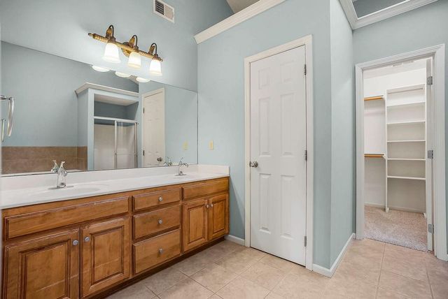 21703 W 57th Terrace, Shawnee, KS 66218