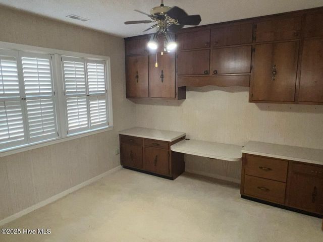 141 W Thomas Drive, Jacksonville, NC 28546