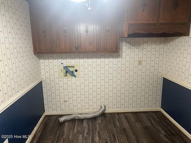 141 W Thomas Drive, Jacksonville, NC 28546