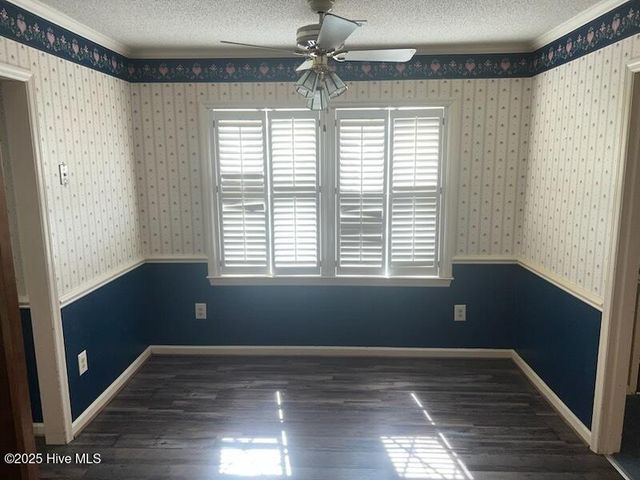 141 W Thomas Drive, Jacksonville, NC 28546