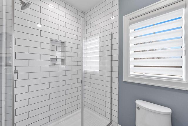 3750 W Pine View COURT, Mequon, WI 53097