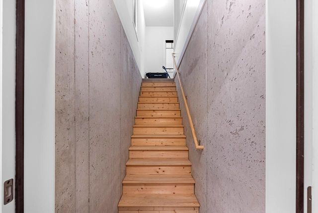 3750 W Pine View COURT, Mequon, WI 53097