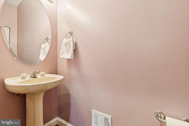 25626 CREEK RUN TER, Chantilly, VA 20152