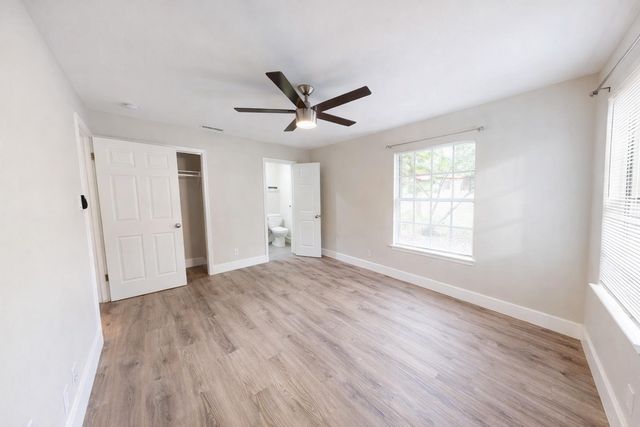 8700 Parkfield DR, Austin, TX 78758