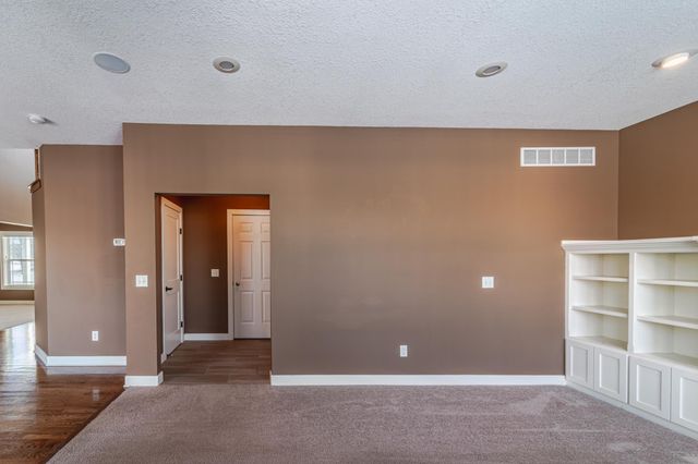 20791 Gemini Trail, Lakeville, MN 55044