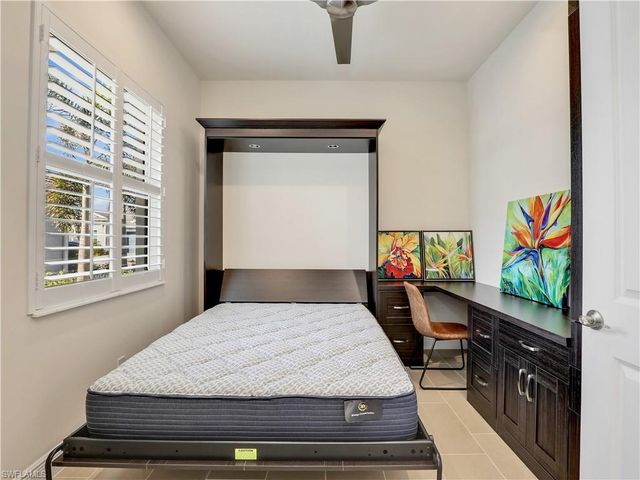 9288 Cayman DR, Naples, FL 34114