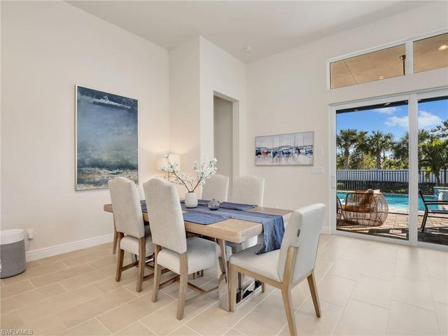 9288 Cayman DR, Naples, FL 34114