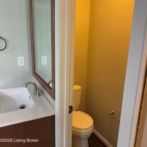 6623 Holly Lake Dr, Louisville, KY 40291