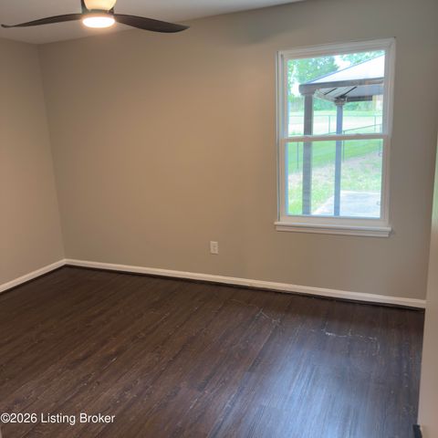 6623 Holly Lake Dr, Louisville, KY 40291