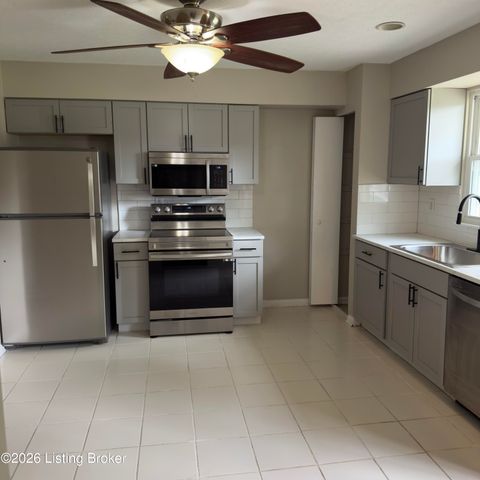 6623 Holly Lake Dr, Louisville, KY 40291