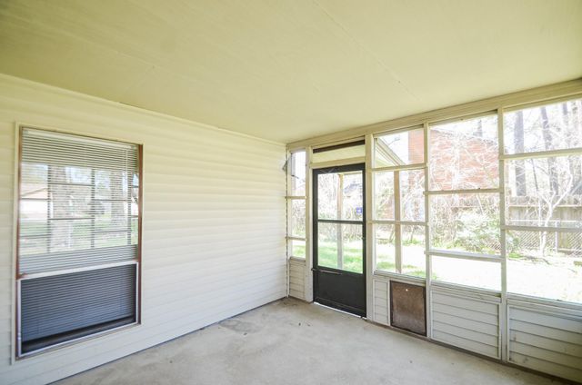 123 Cypress Lane, Conroe, TX 77301