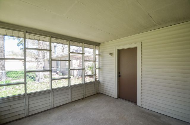 123 Cypress Lane, Conroe, TX 77301