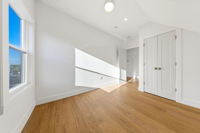 24 Olney 24, Watertown, MA 02472