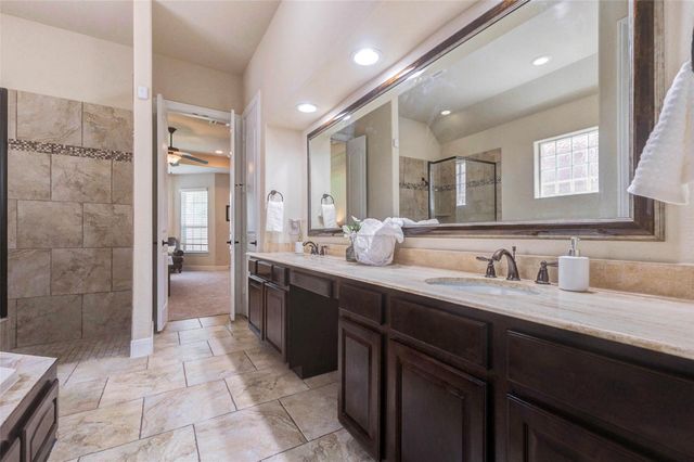 4915 Westchester Drive, Fulshear, TX 77441