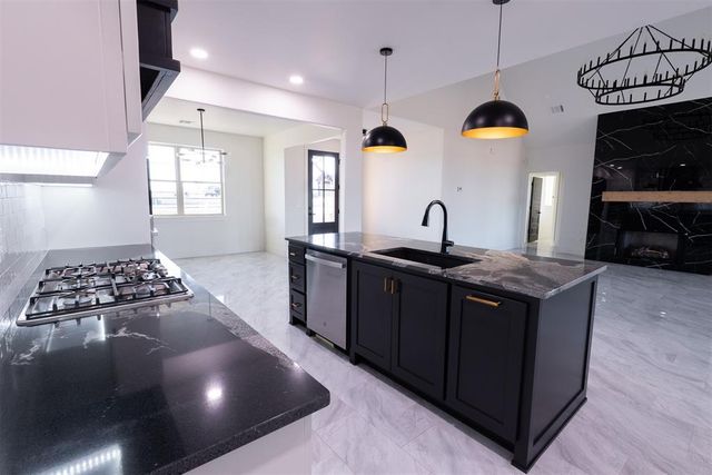 4364 Janie Way, Guthrie, OK 73044