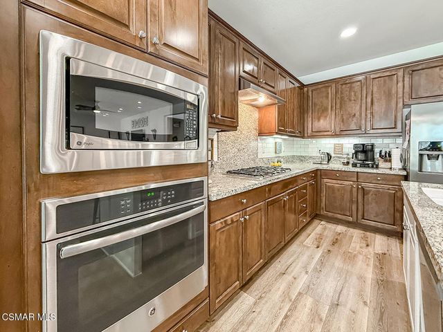 19373 Moriah Lane, Saugus, CA 91350