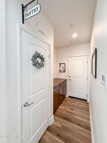 19373 Moriah Lane, Saugus, CA 91350