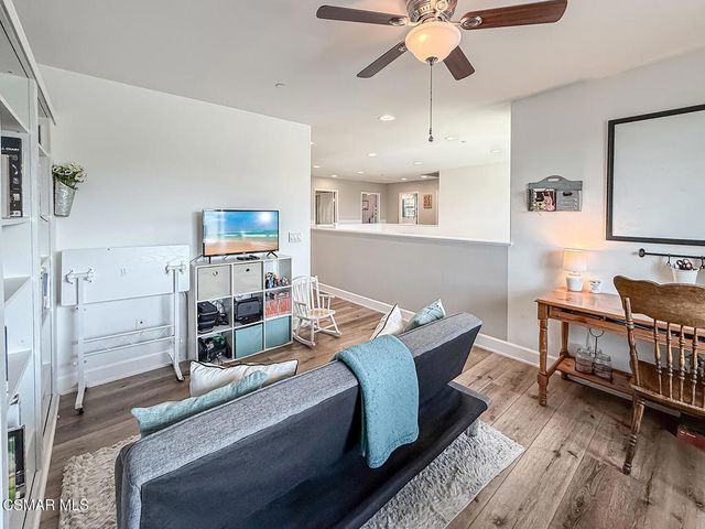 19373 Moriah Lane, Saugus, CA 91350