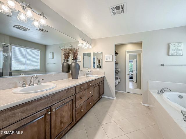 19373 Moriah Lane, Saugus, CA 91350