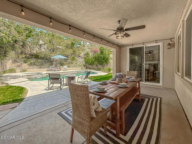 19373 Moriah Lane, Saugus, CA 91350