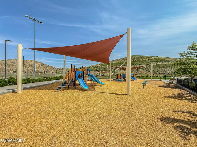 19373 Moriah Lane, Saugus, CA 91350