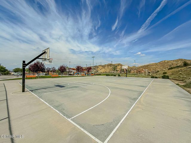 19373 Moriah Lane, Saugus, CA 91350