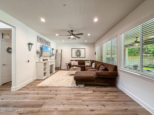 19373 Moriah Lane, Saugus, CA 91350