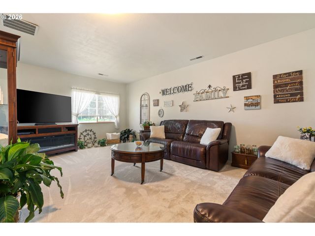 5514 H JACKSON Hwy, Toledo, WA 98591